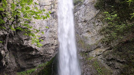 "Suvcharsko praskalo" waterfall