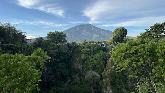 Taman Ngarai Maaram Bukittinggi