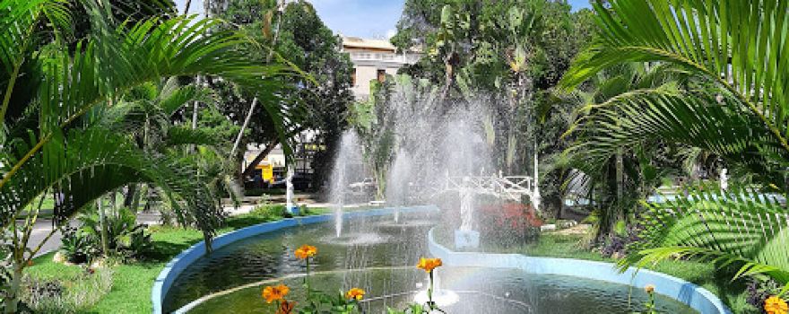 Praça Dr. Último de Carvalho
