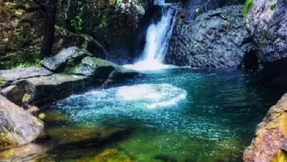 Polgampola Waterfall (Thambadola Ella)