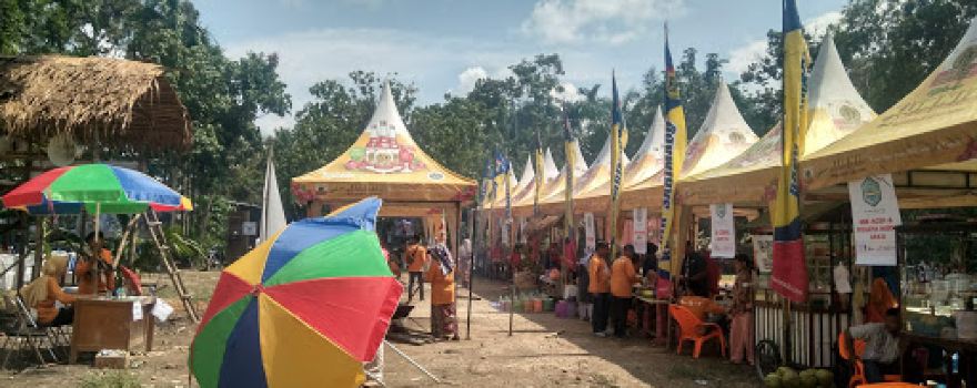 Tugu Khatulistiwa Lipat Kain, Kampar