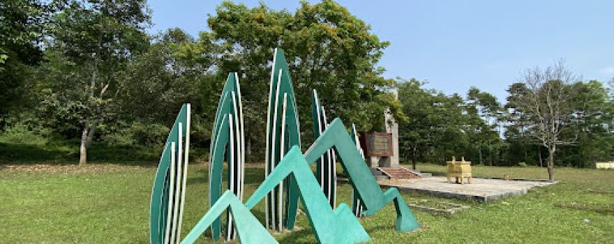 Bia Chiến tích xã Dương Hoà