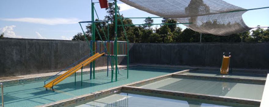 Kolam Renang Pelangi Kembar