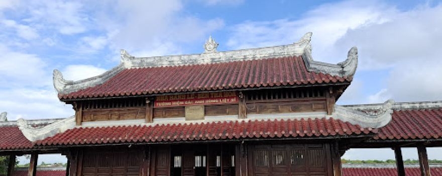 Bến Thả Hoa - Đền Tưởng Niệm Bờ Nam Thạch Hãn