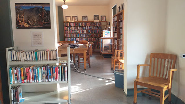 Lone Pine Library