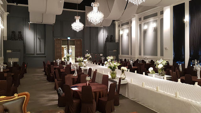 Maison de Bonaire wedding party convention