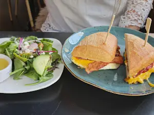 Taylor Street Tavern