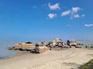 Pantai Kelisut