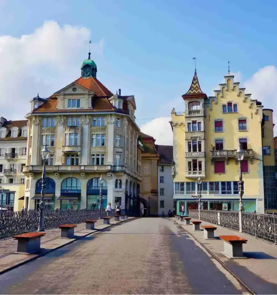 4_Old Town