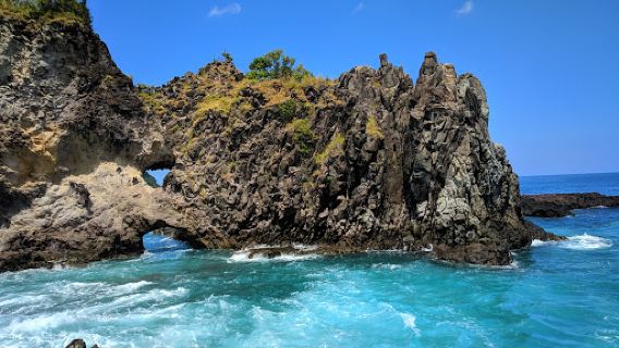 Pantai malimbu