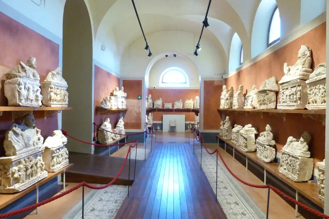 Hotels near Museo Etrusco