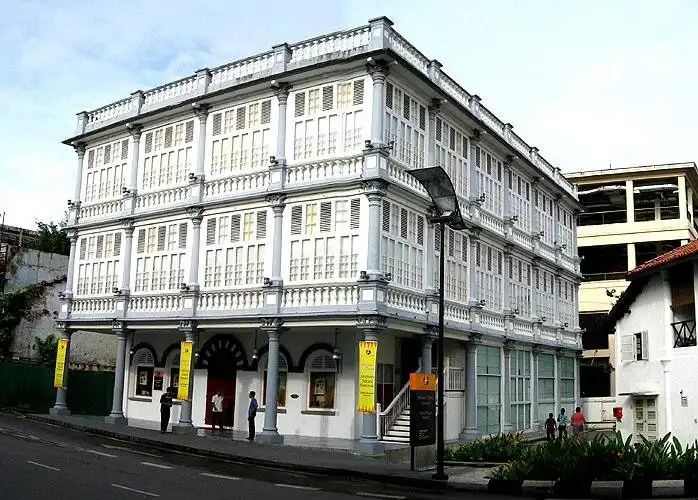 鄰近紡織博物館的酒店