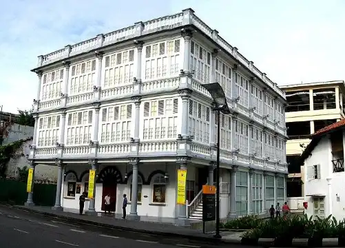 Hotel berhampiran Sarawak Textile Museum