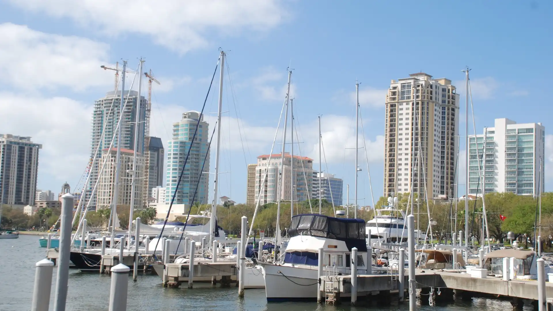 Hotels near Vinoy Park
