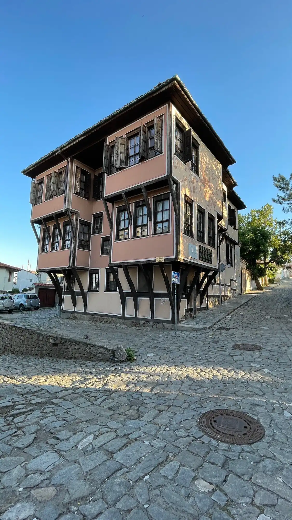 Hotels near Lamartine's House