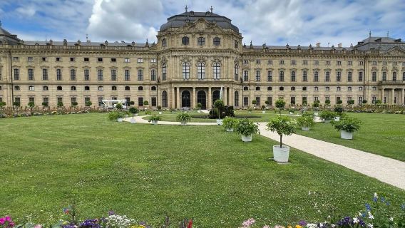 Court Garden