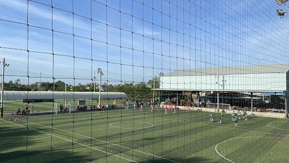 Sân bóng đá Mai Anh