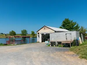 Zetts Tri-State Fish Farm & Hatchery