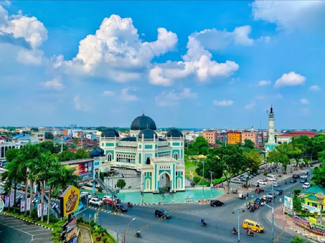 masjid raya al mashun view