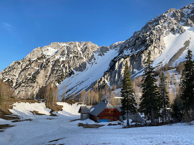Planinski dom na Zelenici