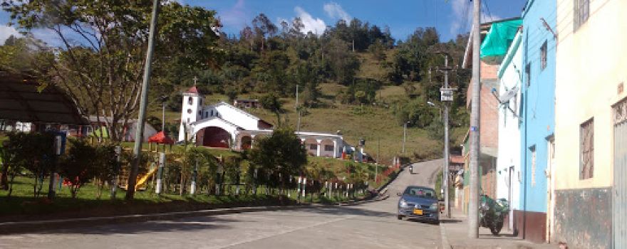 Iglesia de Laguna Azul