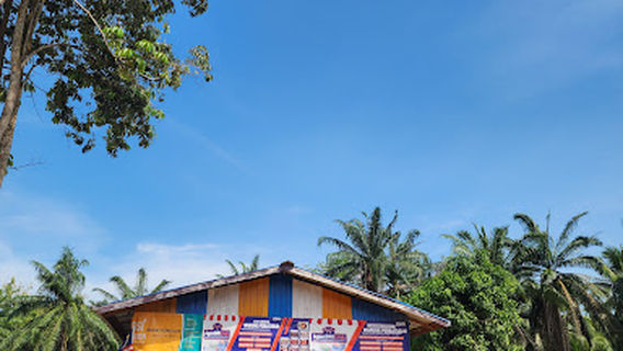 Wisata Rumah Dua Negara