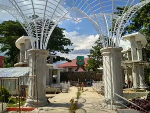 Taman Segitiga Binturu Palopo ( I LOVE PALOPO )
