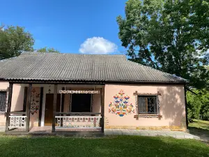 Derzhavnyy Istoryko-Kulʹturnyy Zapovidnyk Busha