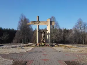 Shunevka. Memorial'nyy Kompleks.
