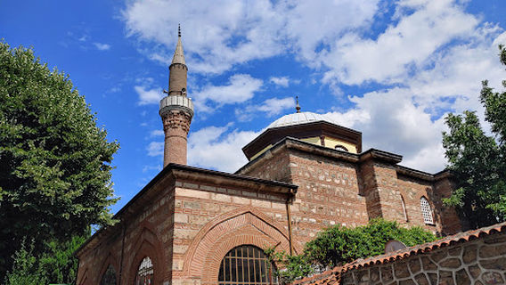 Uftade Mosque and Tomb