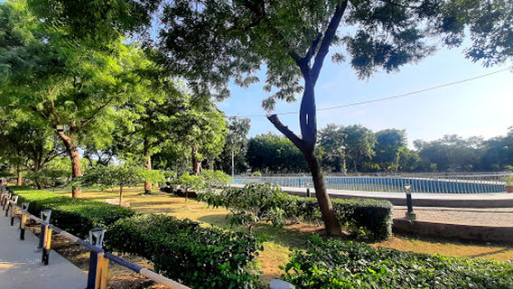 Company Garden, Shaheed Udyan