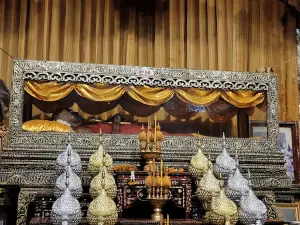 Wat Klang Bang Phra