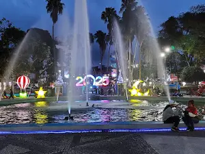 Las Heroínas Square