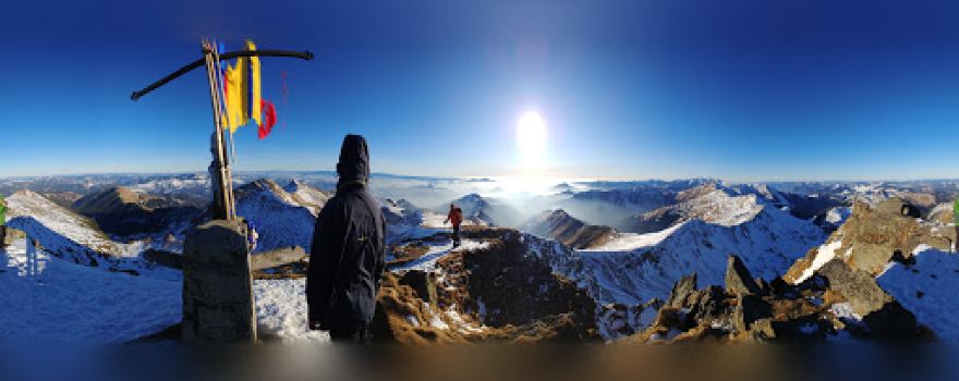 Ineu Peak