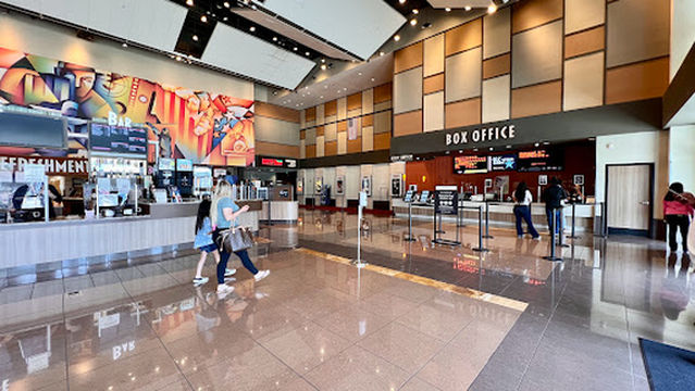 Cinemark Pharr Town Center XD and ScreenX