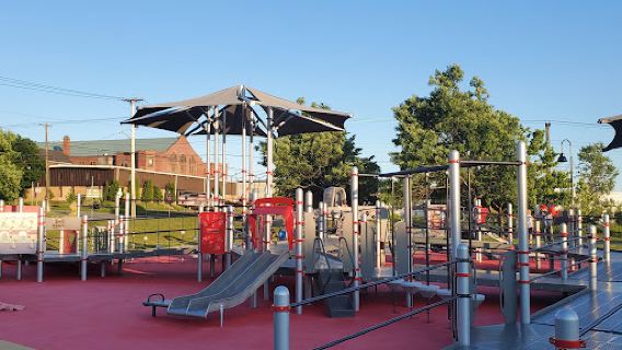Rainbow Park Splash Pad