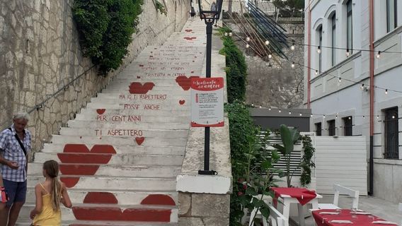 Scalinata dell'amore (la leggenda di Cristalda e Pizzomunno)