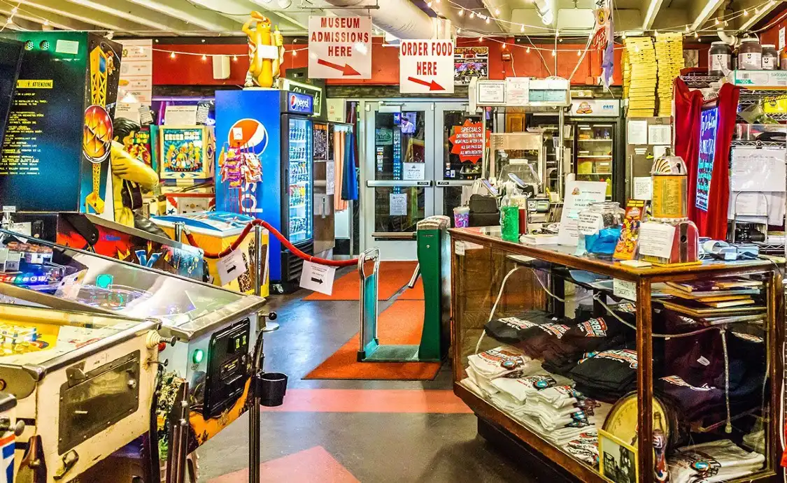 Hotels near Silverball Retro Arcade