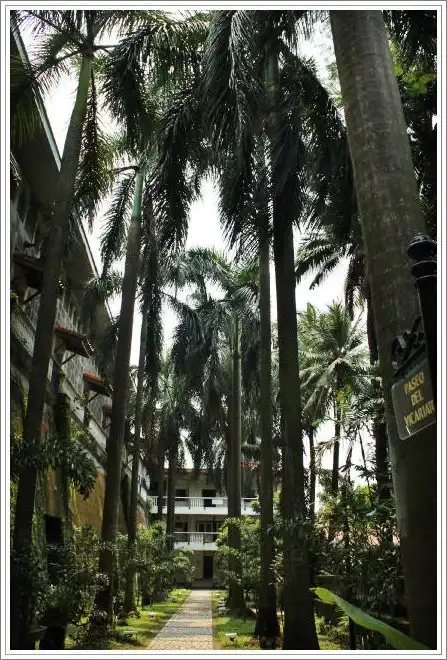 Hotels near Padre Blanco Gardens