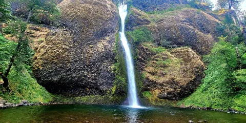 馬尾瀑布-哥倫比亞河谷