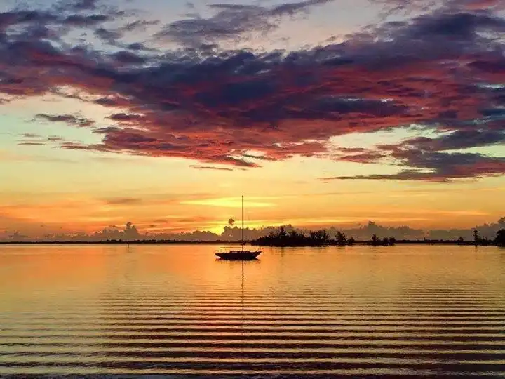 Hotels near Indian River Lagoon Park