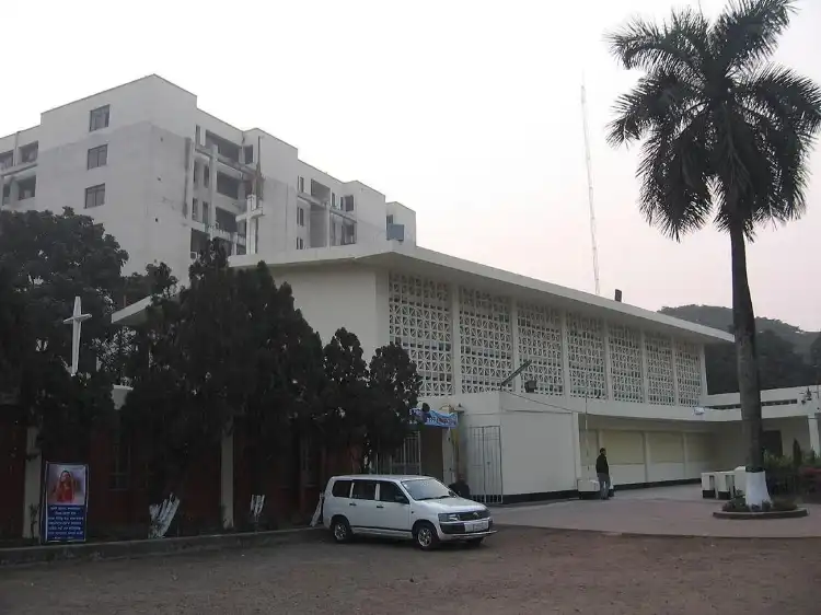 Hotels near St. Mary's Cathedral