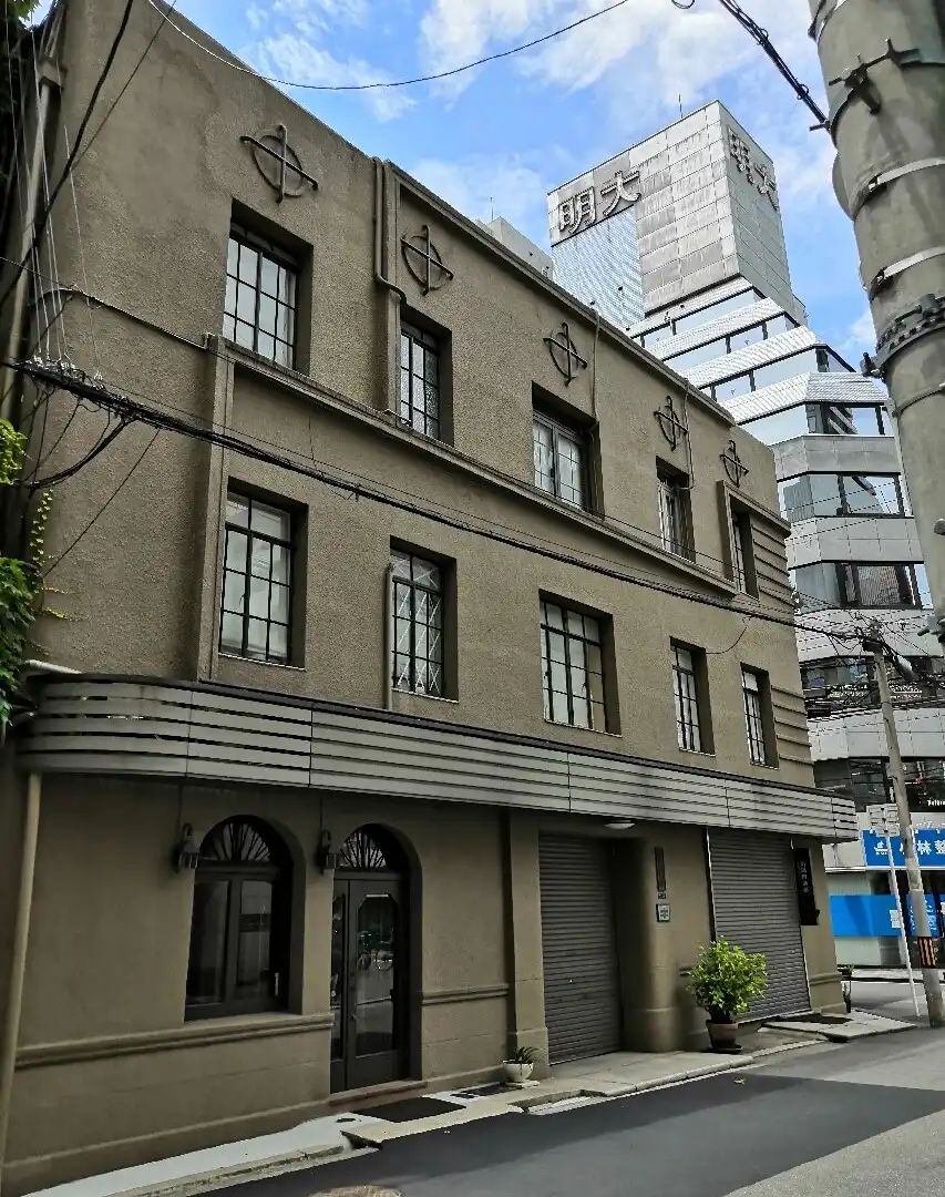 〒541-0044 大阪府大阪市中央区伏見町２丁目２−３ 伏見ビル周辺のホテル