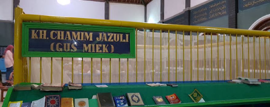 Makam KH.Chamim Djazuli (Gus Miek)