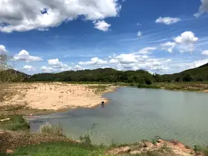 Triem Duc Hot Spring