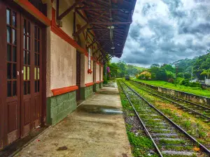Pedreira e Cachoeira De Sabaúna