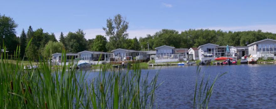 Bailey's Bay | A Parkbridge Cottage & RV Resort