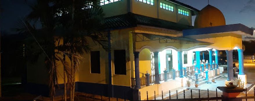 Surau Kampung Tok Empat Majid