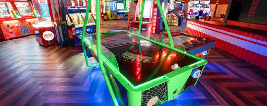 Bowlero Romeoville