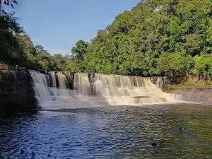Air terjun liang pandan